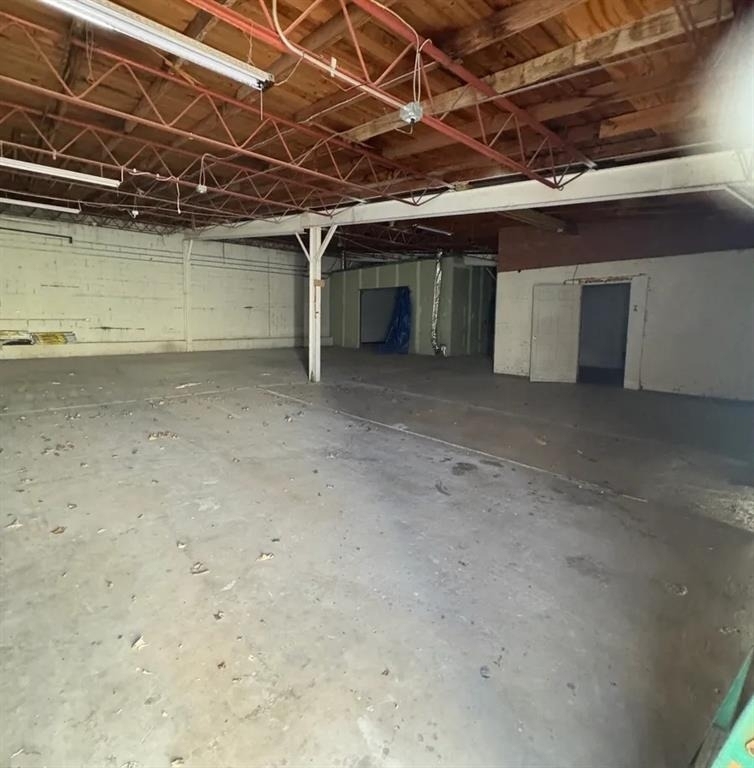 2021 Exchange Avenue - Photo 2