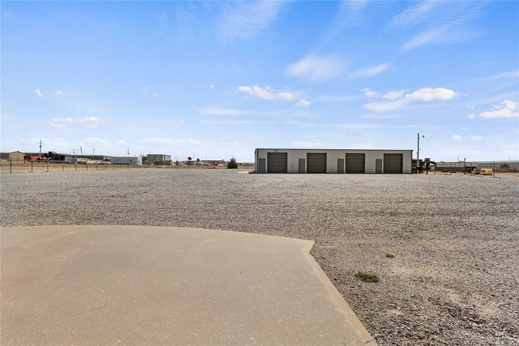 1101 E Loomis Road - Photo 30