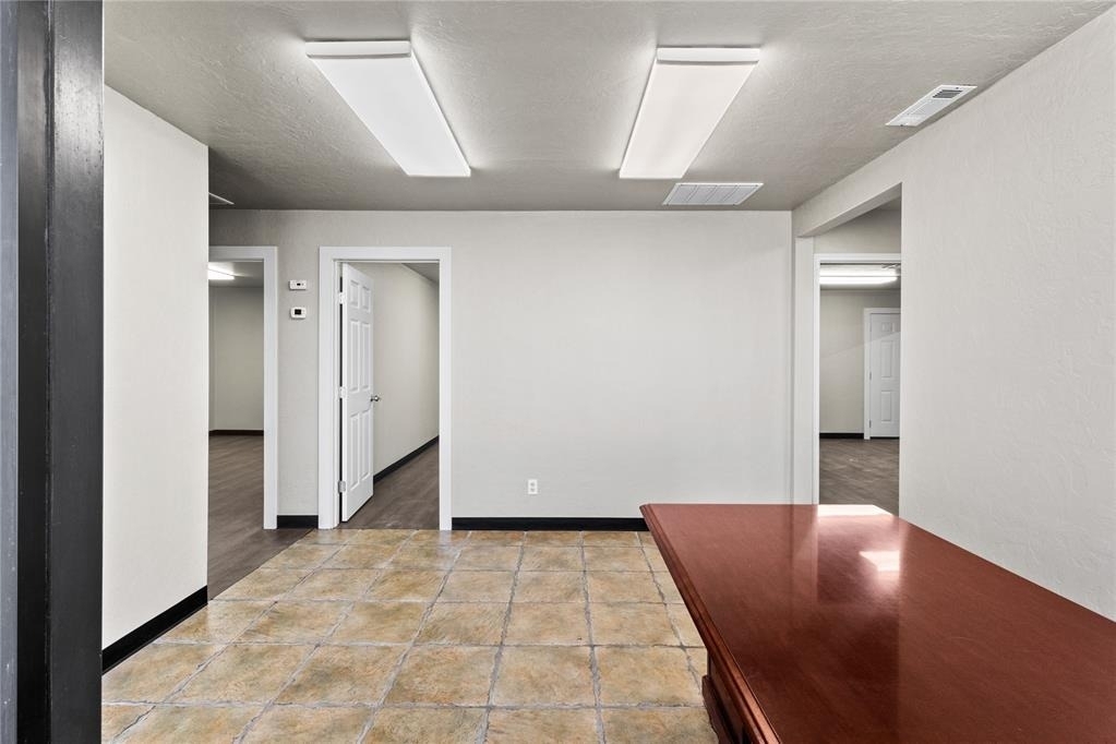 1101 E Loomis Road - Photo 6