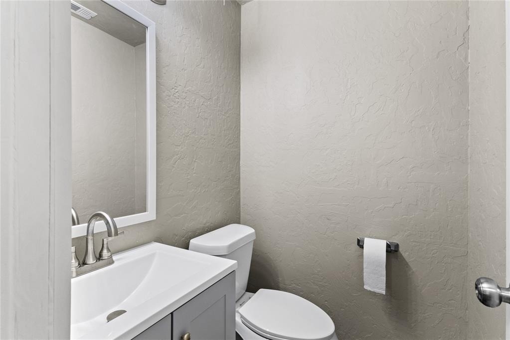 1101 E Loomis Road - Photo 8