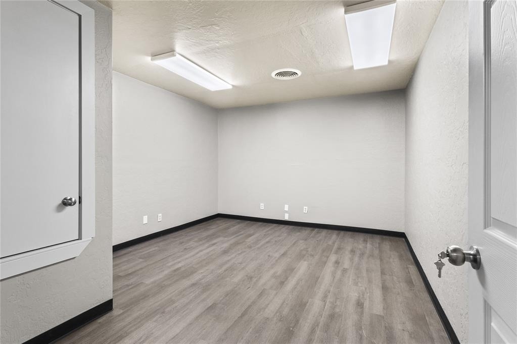 1101 E Loomis Road - Photo 19