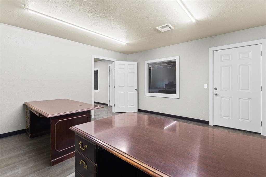 1101 E Loomis Road - Photo 15