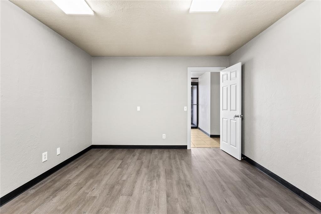1101 E Loomis Road - Photo 18