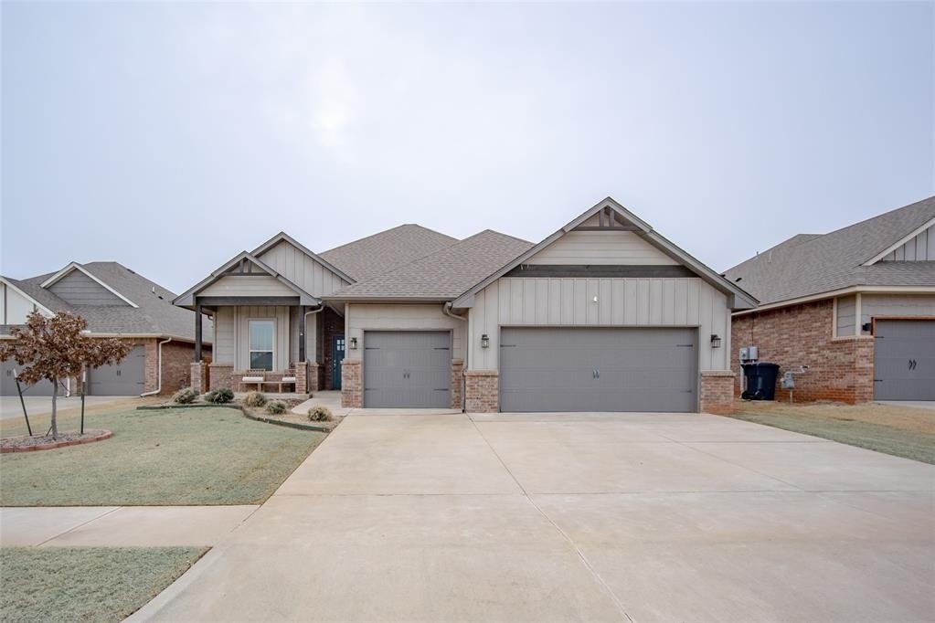 18644 Groveton Boulevard - Photo 0