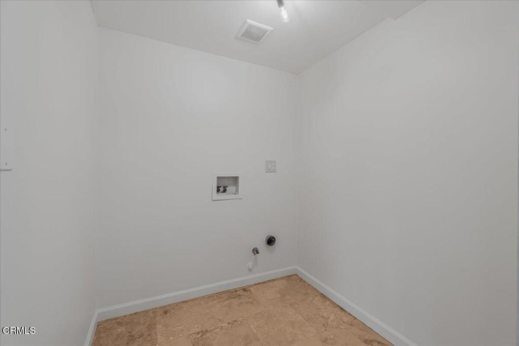 13902 Calvert Street - Photo 10