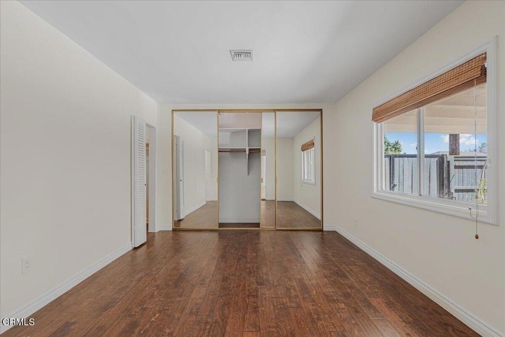 13902 Calvert Street - Photo 23