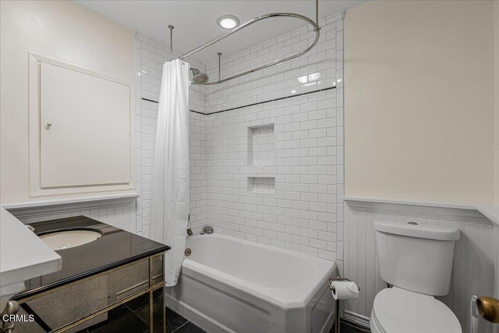 13902 Calvert Street - Photo 16