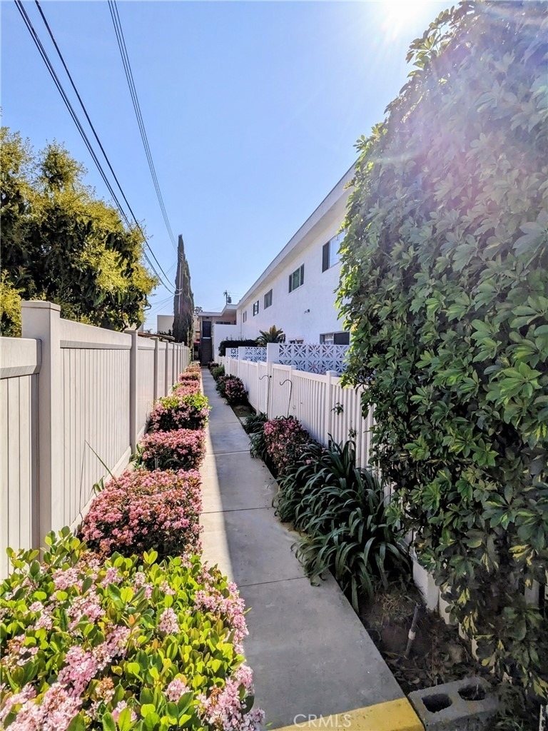 2758 Orange Avenue - Photo 13