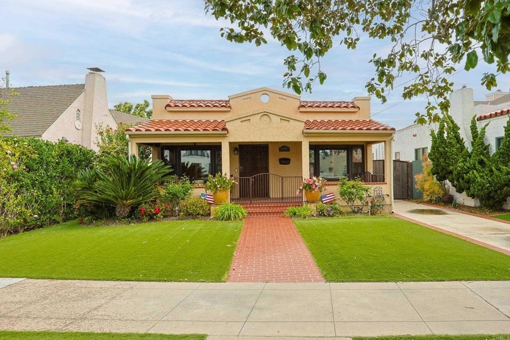 1027 Encino - Photo 57