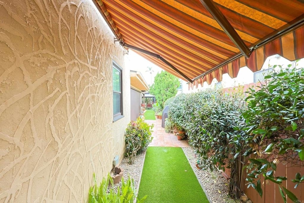 1027 Encino - Photo 47