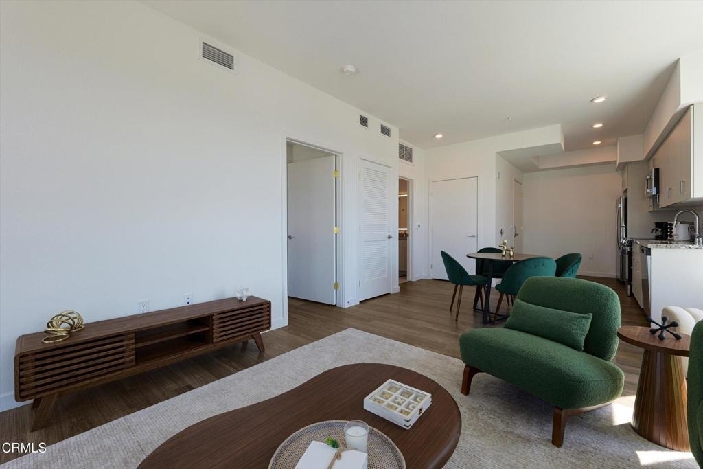 18900 Parthenia Street - Photo 6