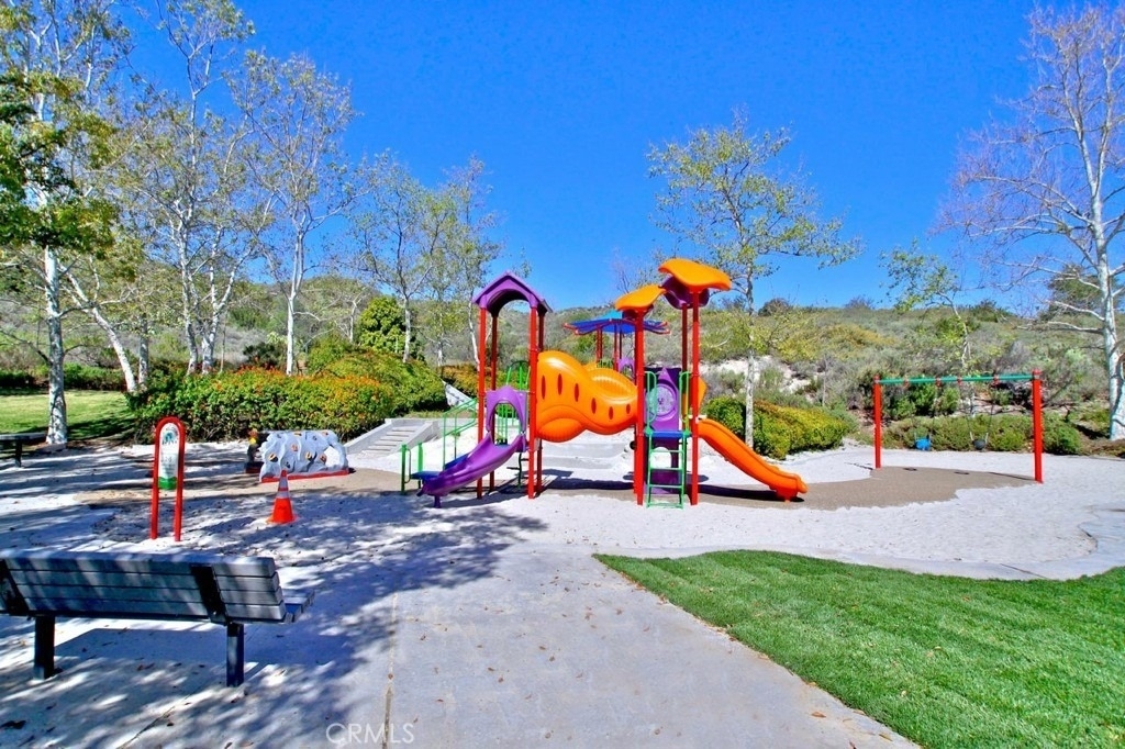 17 Pamela Way - Photo 42