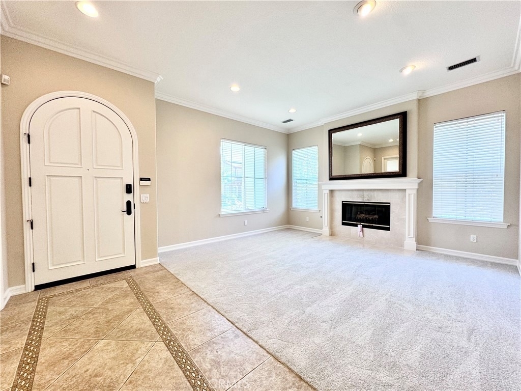 17 Pamela Way - Photo 4