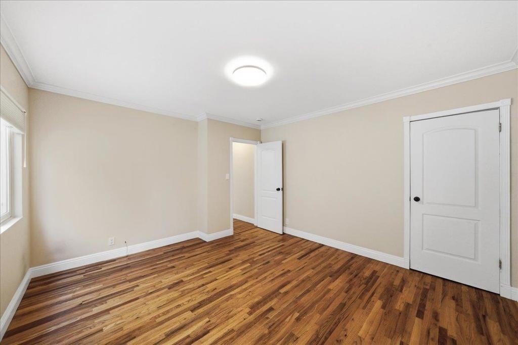 11719 Mayfield Avenue - Photo 13