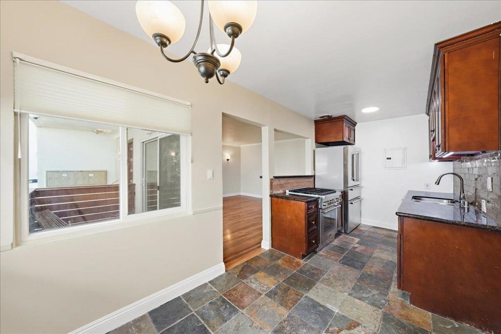 11719 Mayfield Avenue - Photo 4