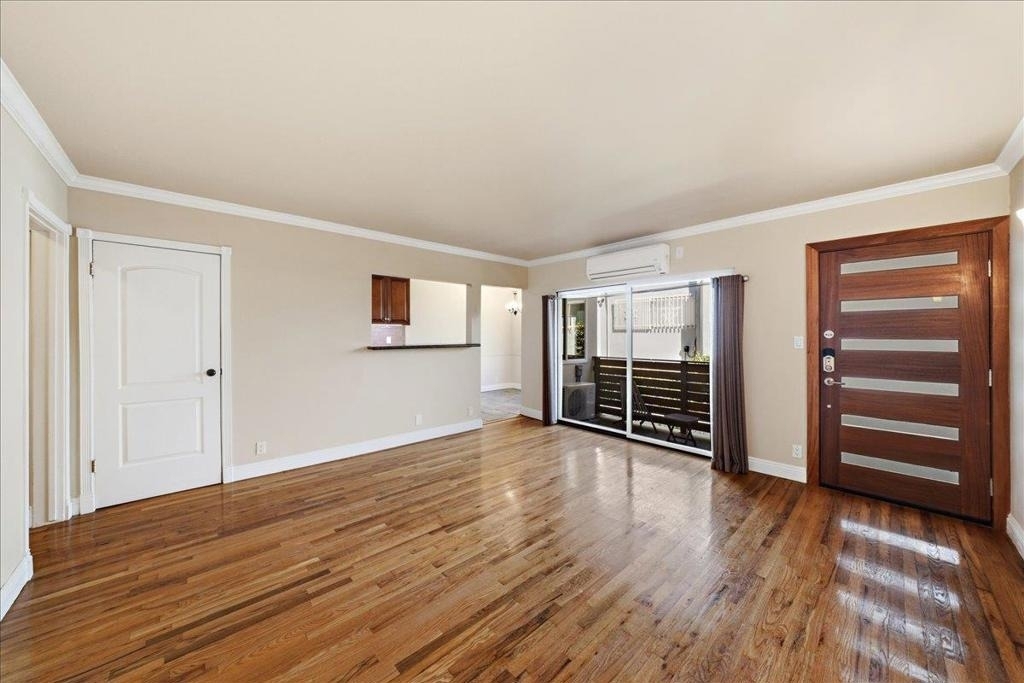 11719 Mayfield Avenue - Photo 2