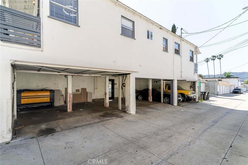 1049 Western Avenue - Photo 14