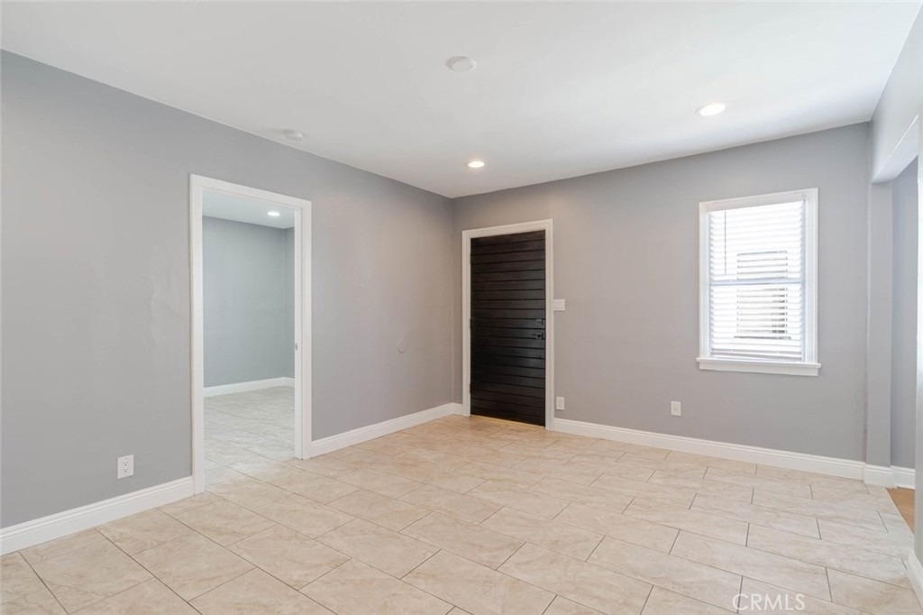 1049 Western Avenue - Photo 3