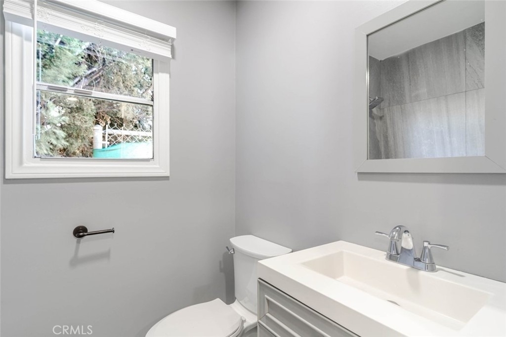 1049 Western Avenue - Photo 11