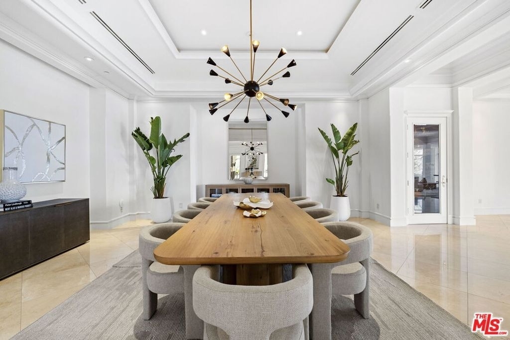360 Trousdale Place - Photo 7