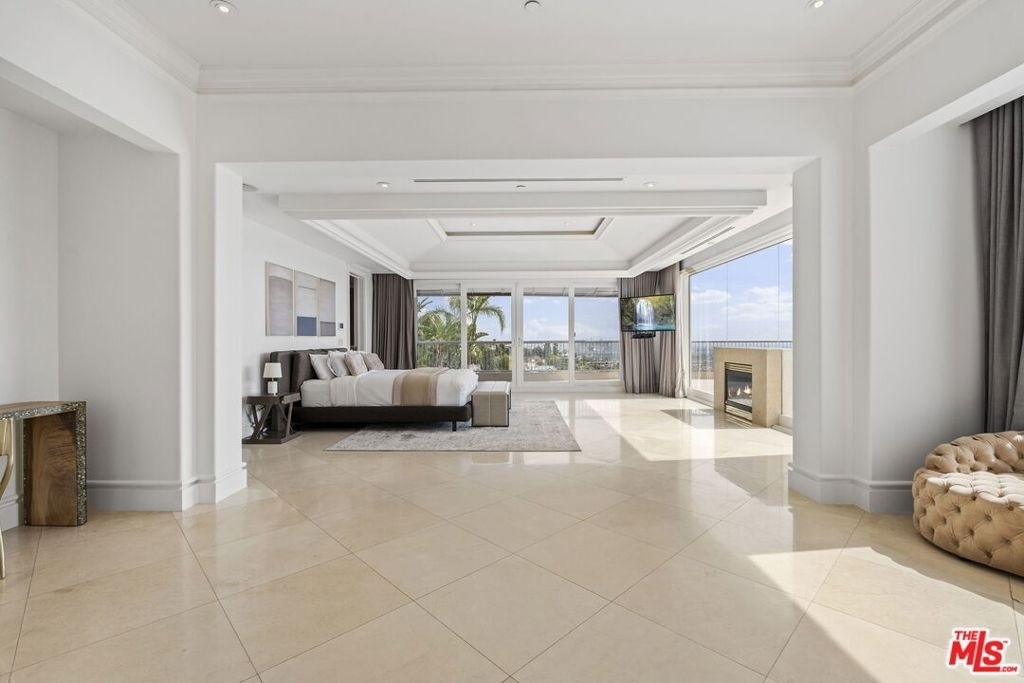 360 Trousdale Place - Photo 12