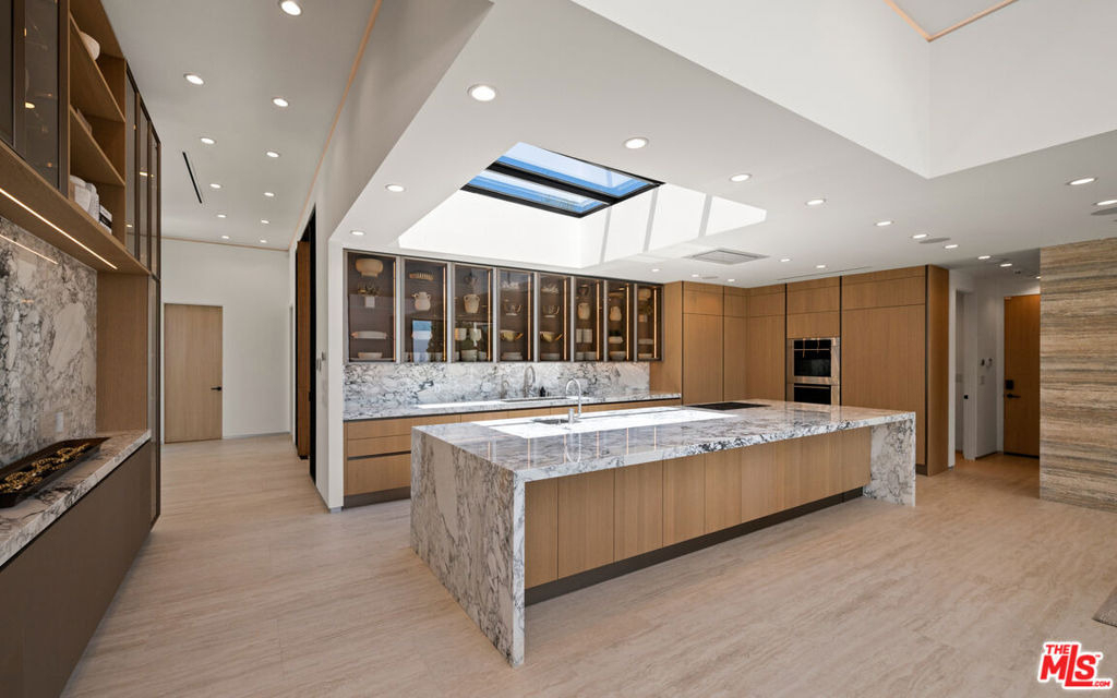 365 Trousdale Place - Photo 14