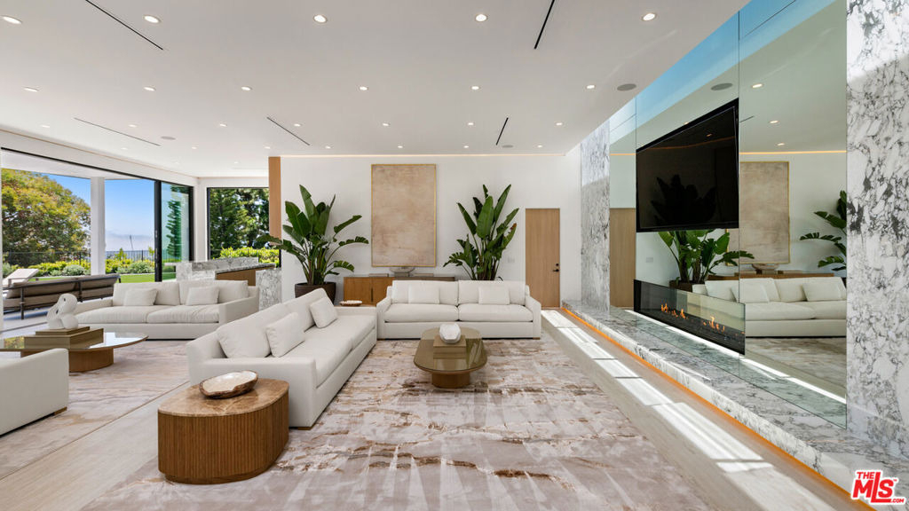 365 Trousdale Place - Photo 23