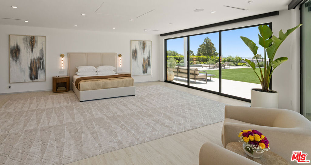 365 Trousdale Place - Photo 30