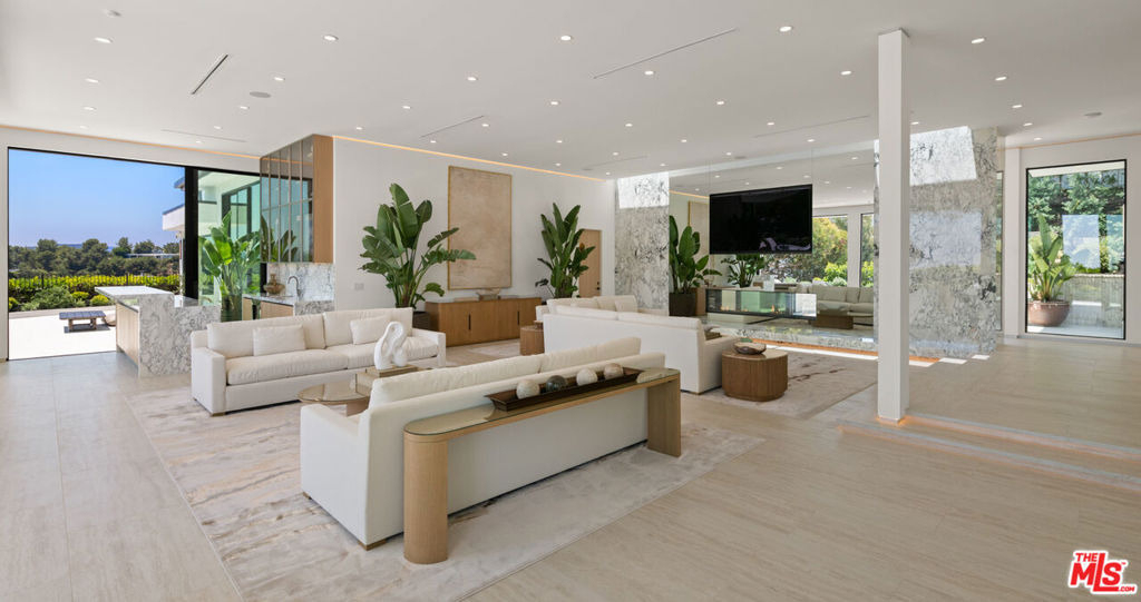 365 Trousdale Place - Photo 22