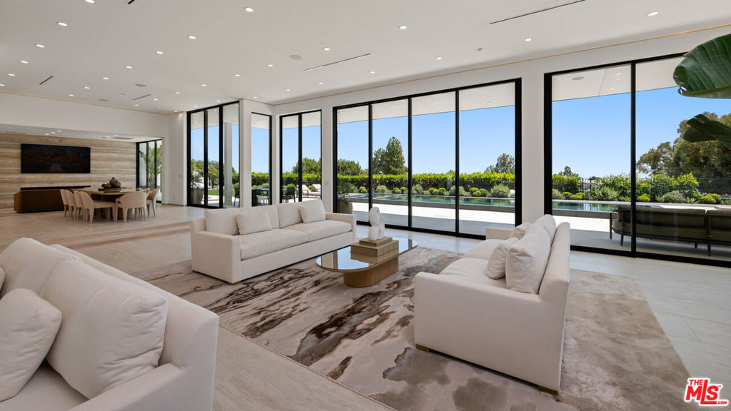 365 Trousdale Place - Photo 26