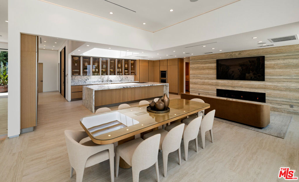 365 Trousdale Place - Photo 19