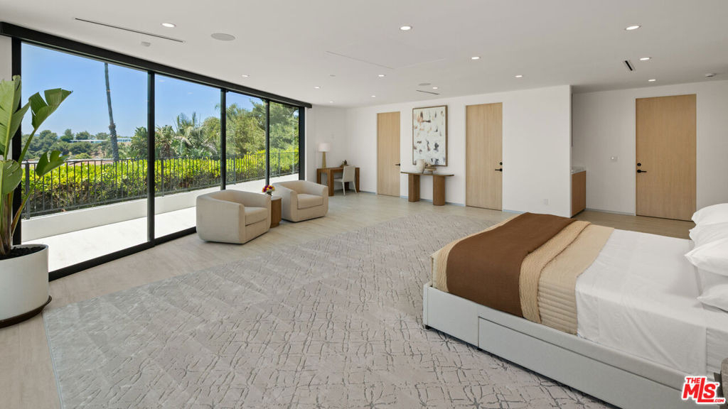 365 Trousdale Place - Photo 31