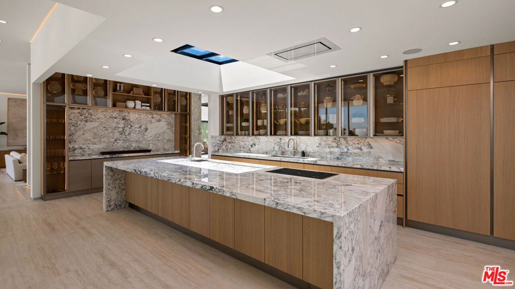 365 Trousdale Place - Photo 16