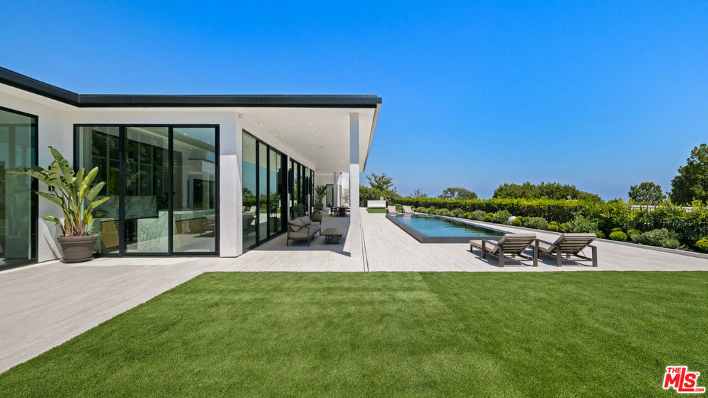 365 Trousdale Place - Photo 52