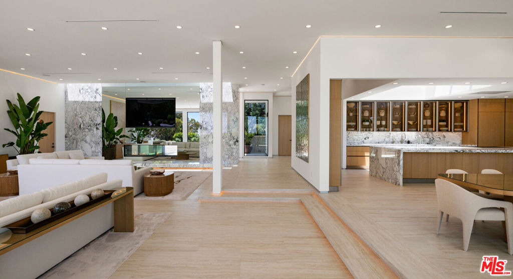365 Trousdale Place - Photo 1