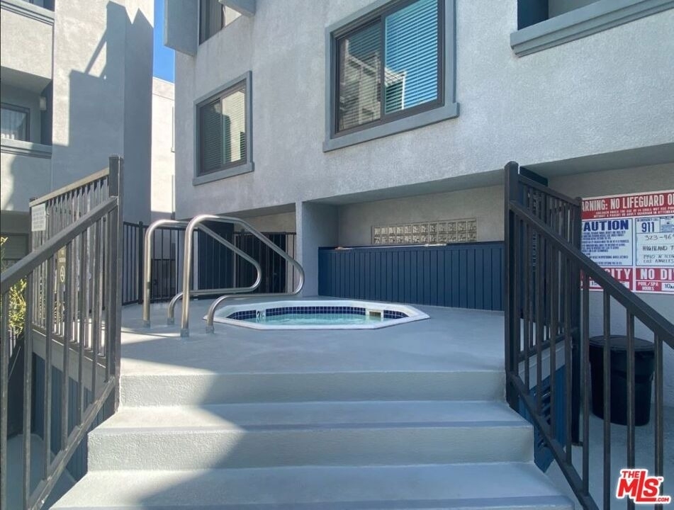 1940 N Highland Avenue - Photo 10
