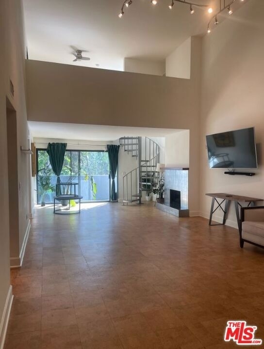 1940 N Highland Avenue - Photo 5