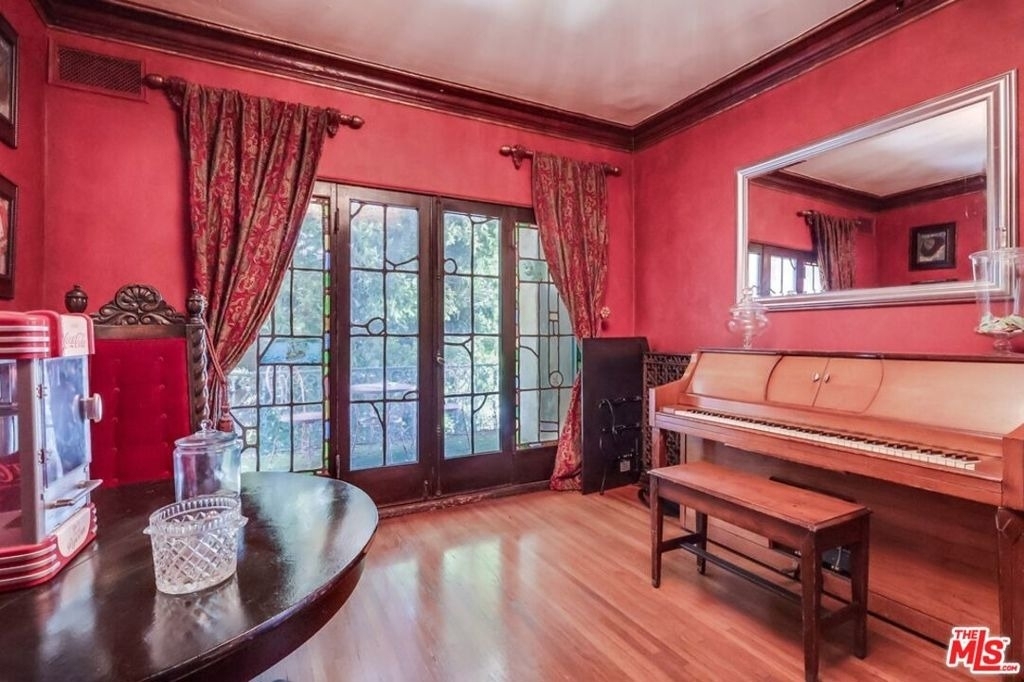 642 S Bronson Avenue - Photo 25