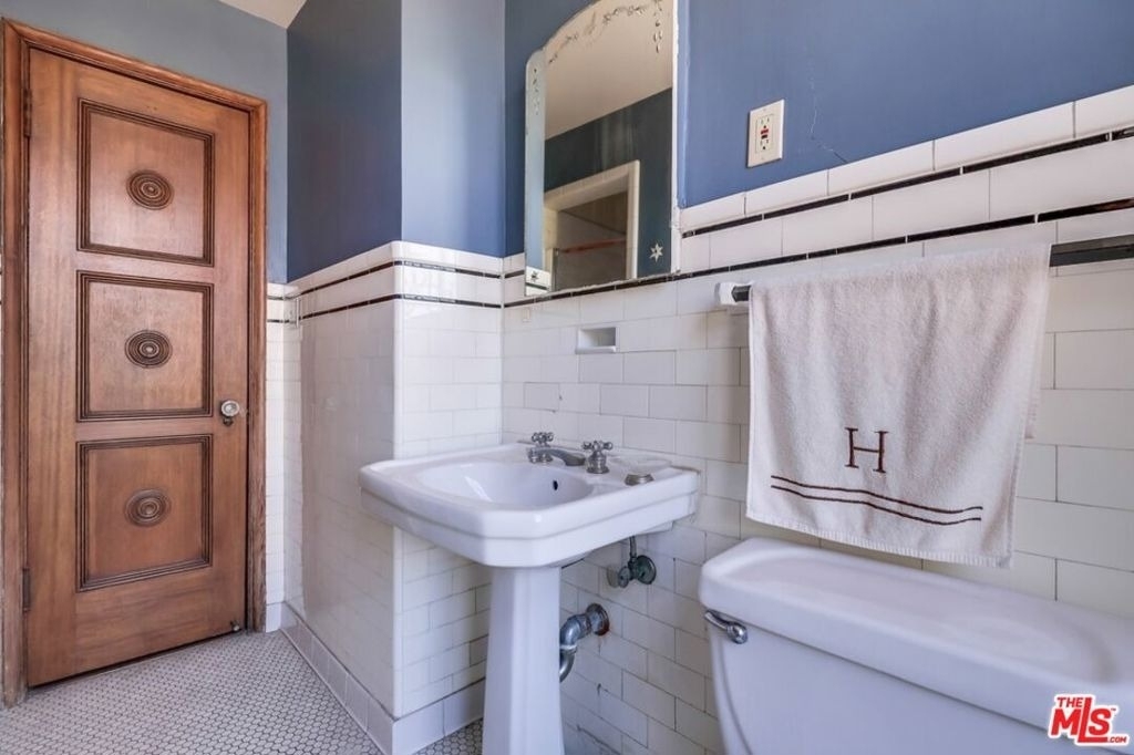 642 S Bronson Avenue - Photo 52