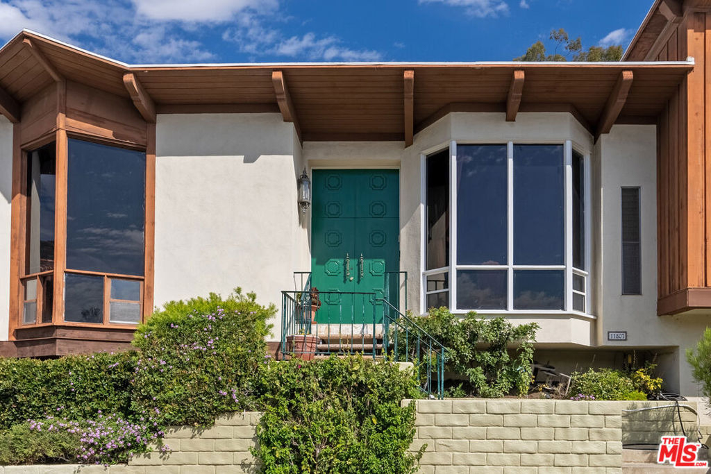 11807 Bel Terrace - Photo 2