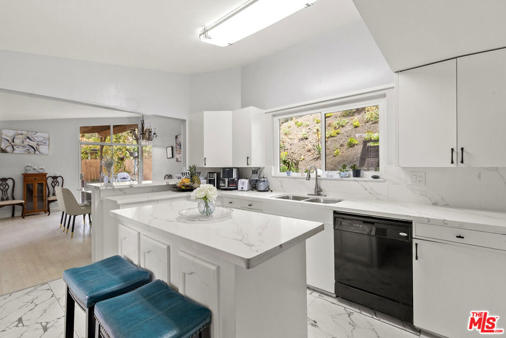 11807 Bel Terrace - Photo 11