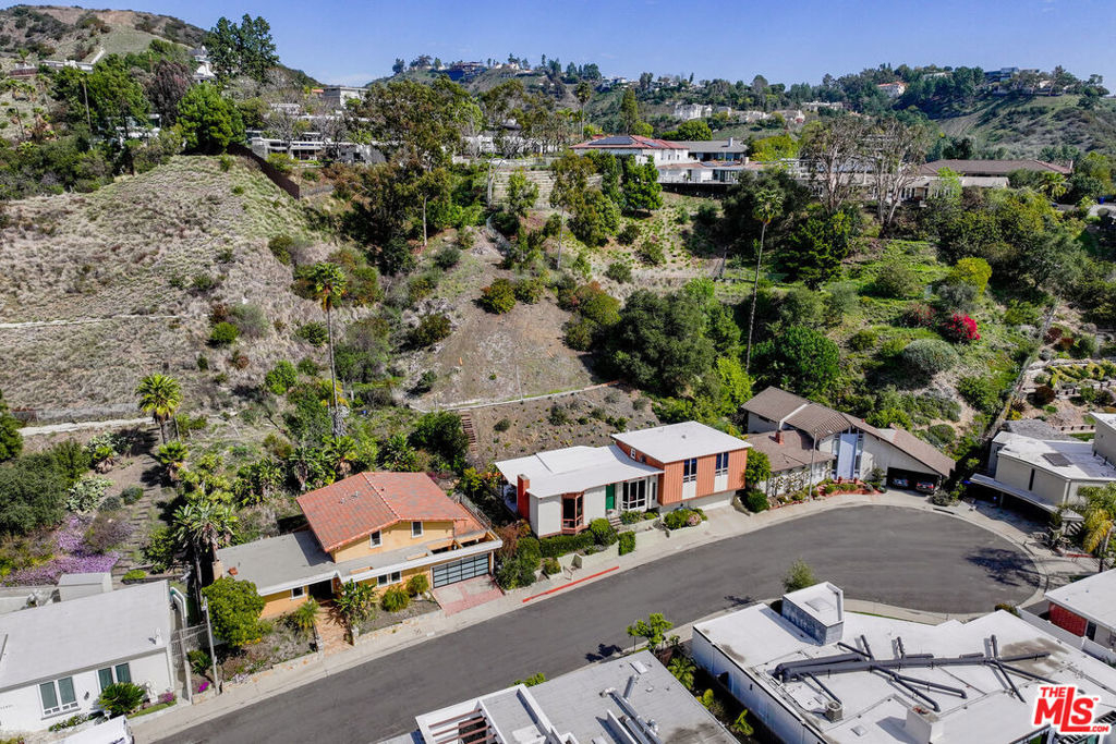 11807 Bel Terrace - Photo 32