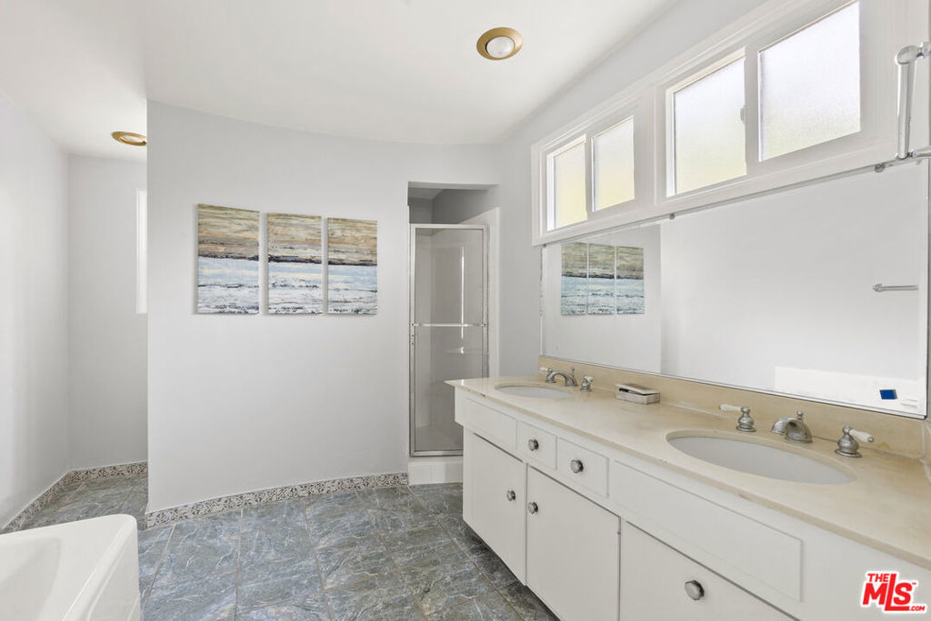11807 Bel Terrace - Photo 19