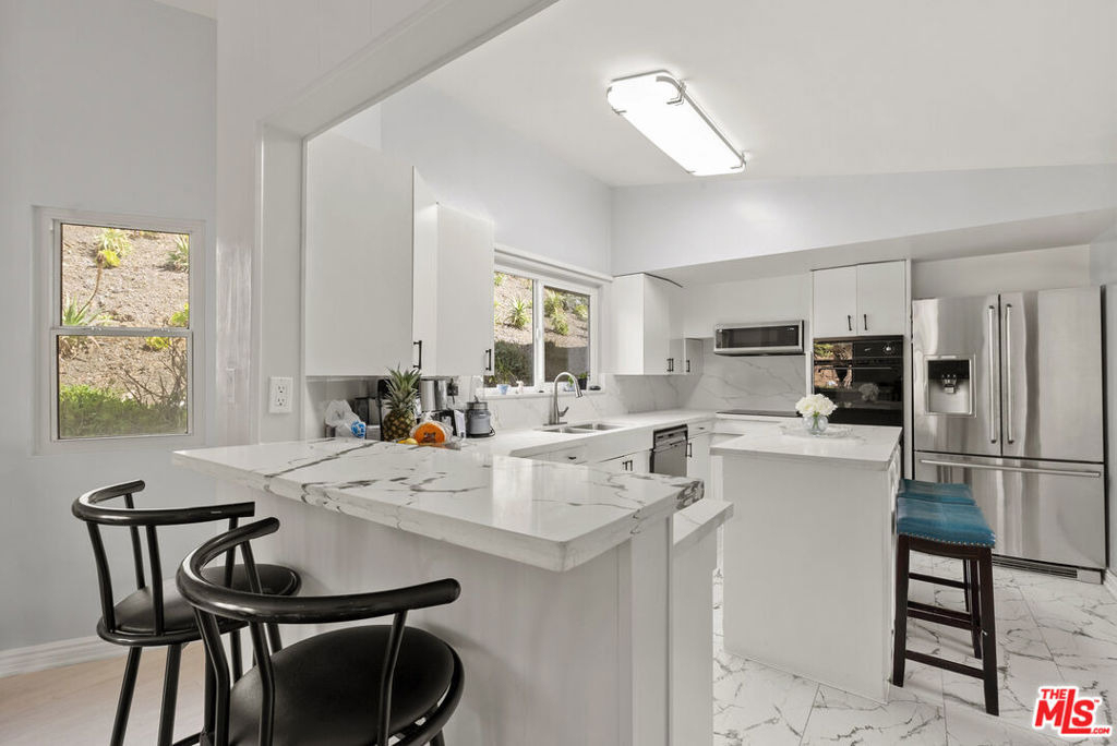 11807 Bel Terrace - Photo 10