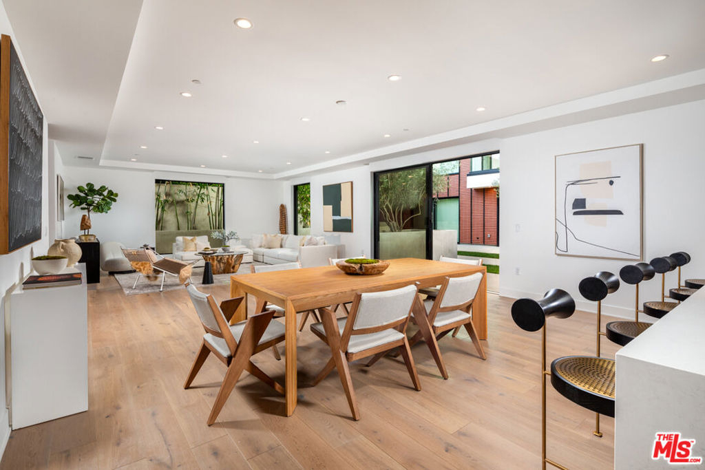 725 N Croft Avenue - Photo 33