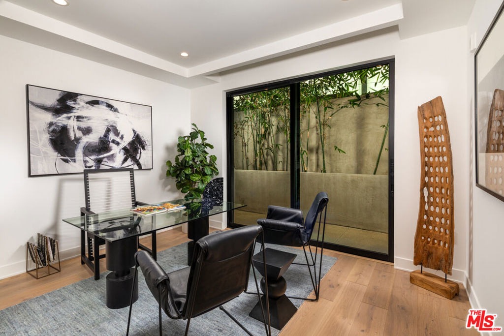 725 N Croft Avenue - Photo 30