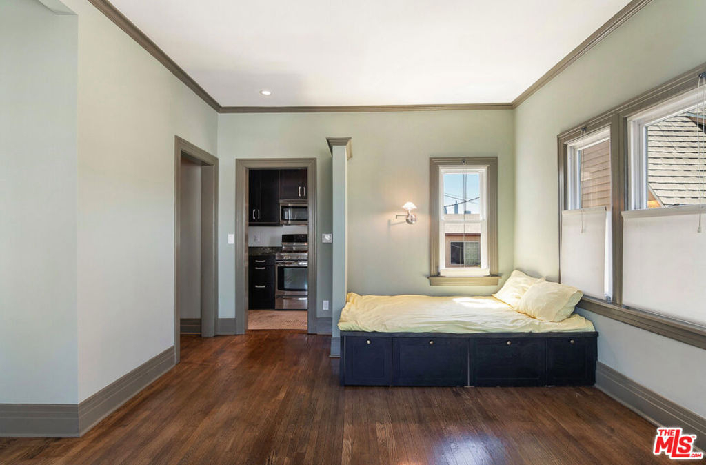 254 S Vendome - Photo 2