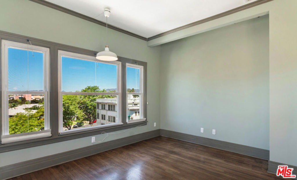 254 S Vendome - Photo 4