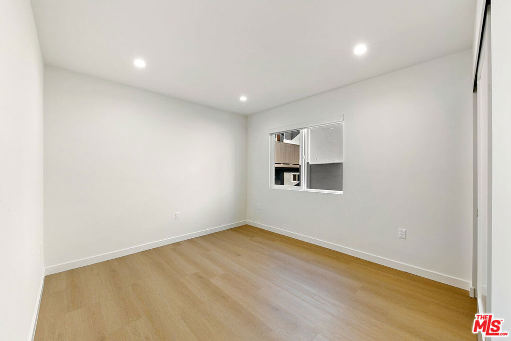 954 N San Vicente Boulevard - Photo 15