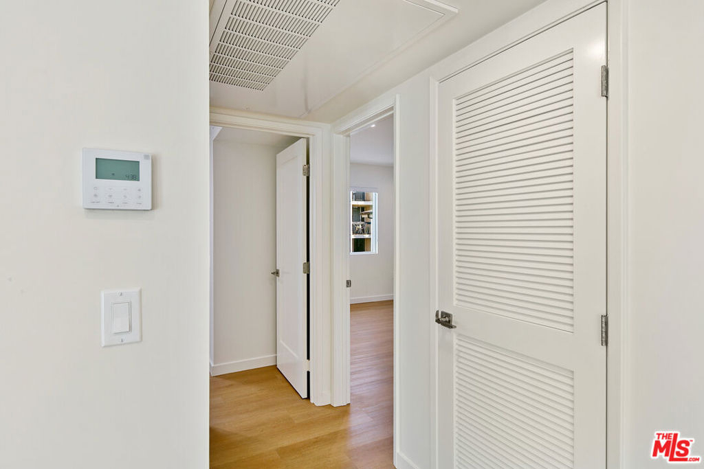 954 N San Vicente Boulevard - Photo 10